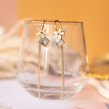 Petal pearl drop earring