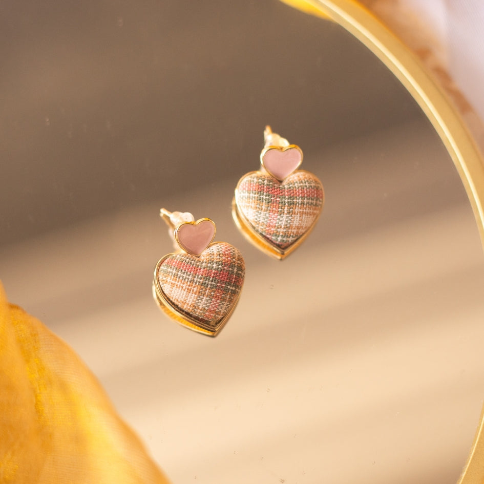 Plaid love earring