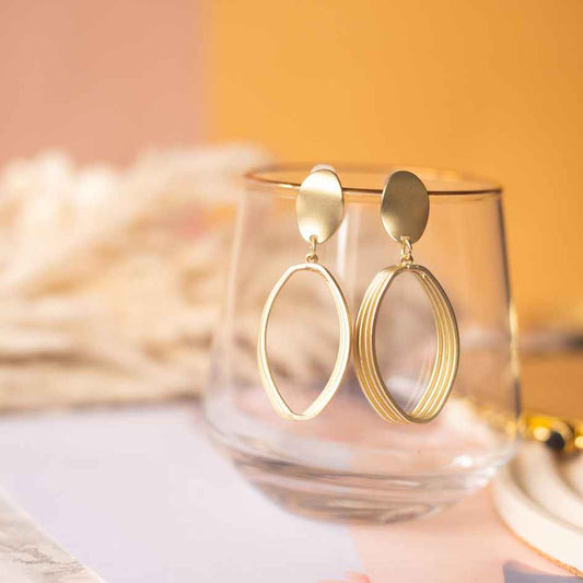 Gold oval  hanging earring